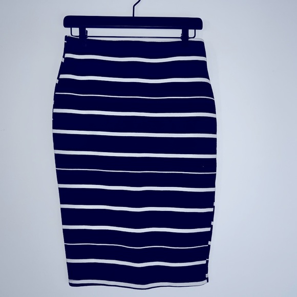 Zara Dresses & Skirts - ZARA TRAFALUC collection’s stason midi skirt knit pencil